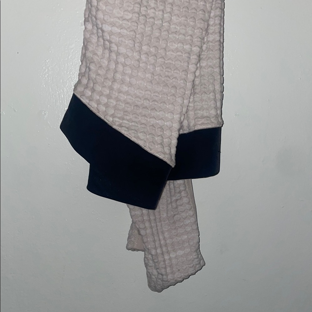 Nike Cream and Black Textured Running Leggings